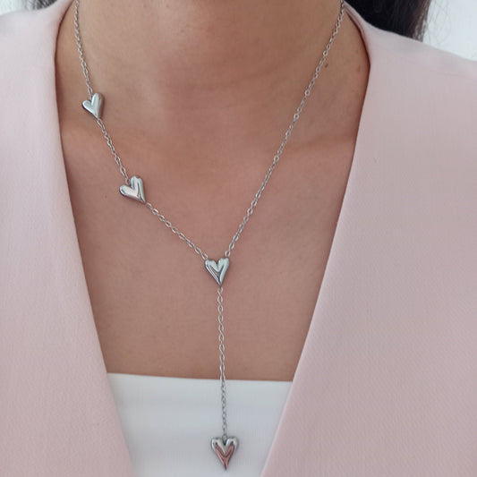   Collar corbatin corazones
